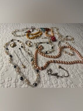 Pearl Jewelry Lot